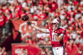 Wisconsin Badgers Vs. South Dakota Coyotes