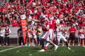 Wisconsin Badgers Vs. South Dakota Coyotes