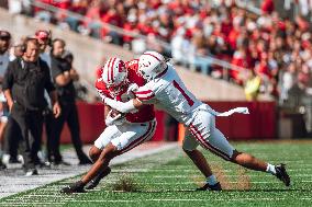 Wisconsin Badgers Vs. South Dakota Coyotes