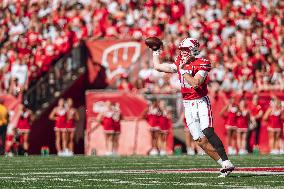 Wisconsin Badgers Vs. South Dakota Coyotes