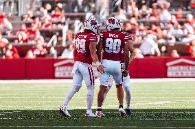 Wisconsin Badgers Vs. South Dakota Coyotes