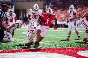 Wisconsin Badgers Vs. South Dakota Coyotes