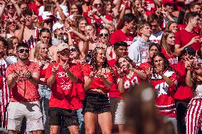 Wisconsin Badgers Vs. South Dakota Coyotes