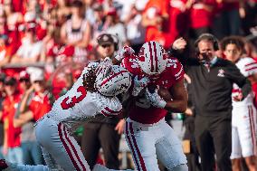 Wisconsin Badgers Vs. South Dakota Coyotes