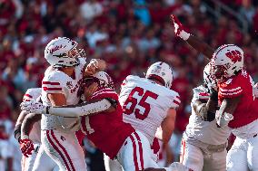 Wisconsin Badgers Vs. South Dakota Coyotes