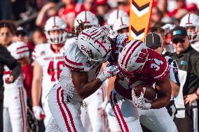 Wisconsin Badgers Vs. South Dakota Coyotes