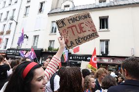 Rally Against The President's Forceful Blow - Paris