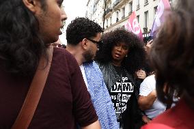 Rally Against The President's Forceful Blow - Paris