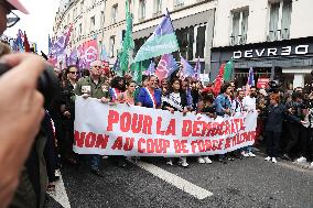 Rally Against The President's Forceful Blow - Paris