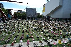 Thousands Of Shoes Laid Out As Memorial To Children Killed In Gaza - Rotterdam