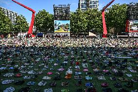 Thousands Of Shoes Laid Out As Memorial To Children Killed In Gaza - Rotterdam