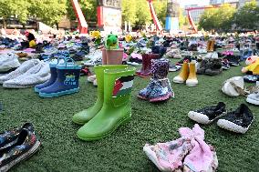 Thousands Of Shoes Laid Out As Memorial To Children Killed In Gaza - Rotterdam