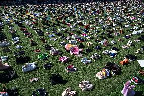 Thousands Of Shoes Laid Out As Memorial To Children Killed In Gaza - Rotterdam