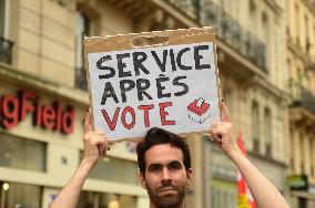 Rally Against The President's Forceful Blow - Paris