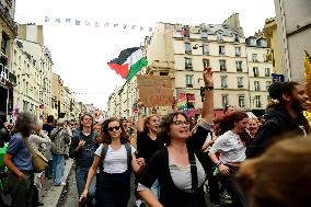 Rally Against The President's Forceful Blow - Paris