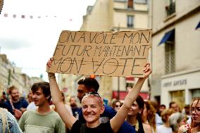 Rally Against The President's Forceful Blow - Paris