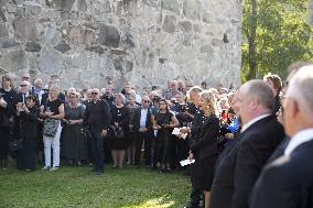 Finnish skulls are reburied