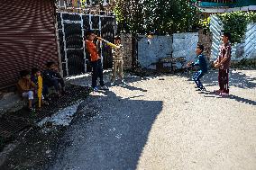 Kids Play Cricket In Kashmir