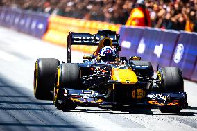 Red Bull Brings Formula 1 To Houston For Texas Themed Showrun