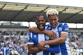 Colchester United v Bromley - Sky Bet League 2