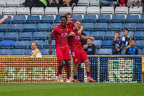 Oldham Athletic v Southend United - Vanarama National League