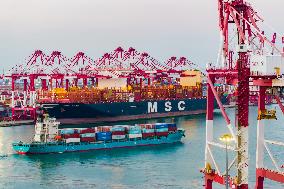 Qingdao Port Working Scene