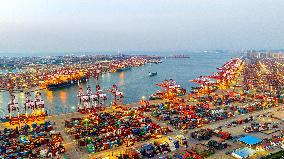 Qingdao Port Working Scene