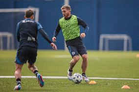 Iker Muniain Practice In Buenos Aires