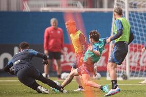 Iker Muniain Practice In Buenos Aires