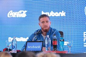 Iker Muniain In Press Conference