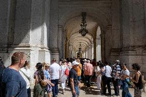 Daily Life In Lisbon