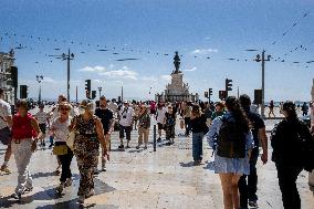 Daily Life In Lisbon