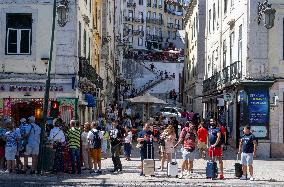 Daily Life In Lisbon