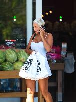 Nicole Murphy Out For Grocery Shopping - LA