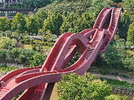 The Sexiest Bridge Shaped Like Chinese Knotting in Changsha