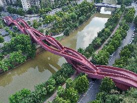 The Sexiest Bridge Shaped Like Chinese Knotting in Changsha