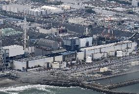 Debris extraction work restarts at Fukushima plant