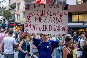 Narin Guran Protest In Izmir - Turkey