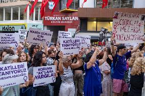 Narin Guran Protest In Izmir - Turkey