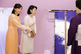 Japan crown princess, daughter at embroidery exhibition