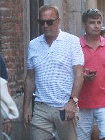 Kevin Costner Out - Milan