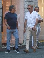 Kevin Costner Out - Milan