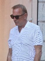 Kevin Costner Out - Milan