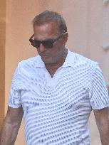 Kevin Costner Out - Milan