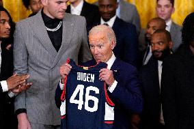 Joe Biden welcomes the Huskies Basketball Team - Washington