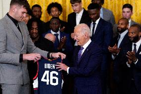 Joe Biden welcomes the Huskies Basketball Team - Washington