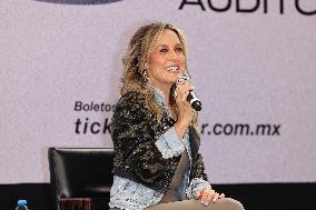 Fey Tour Hits Press Conference