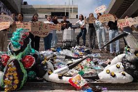 Press Conference Criticizing South Korean Government’s Response To Plastic Agreement In Seoul