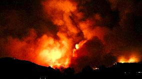 Trabuco Canyon Fire Rages - California