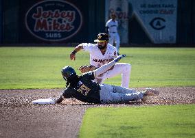 The Yolo High Wheelers (14) Beat The Oakland Ballers (4) In Pioneer Baseball League's Playoffs